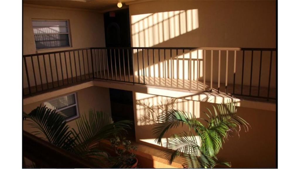 Holiday Villas III #311 Clearwater Beach Exterior photo