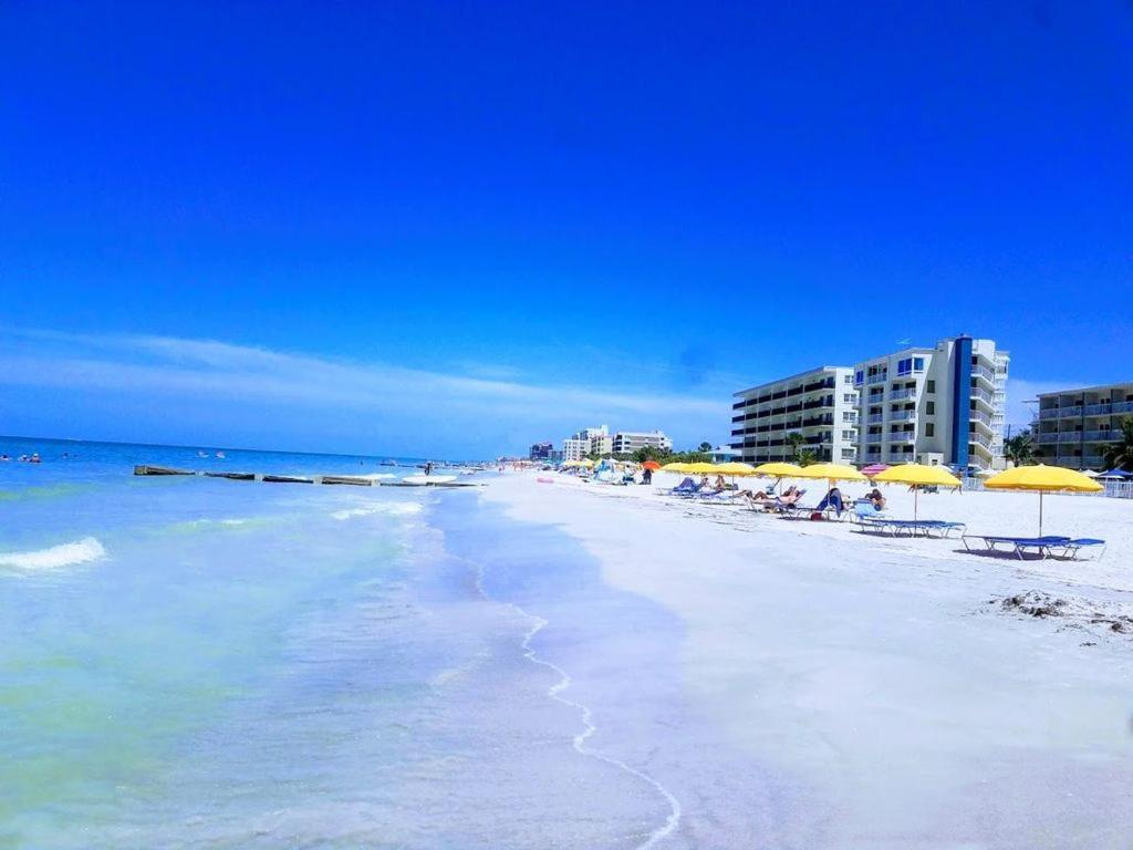 Holiday Villas III #311 Clearwater Beach Exterior photo